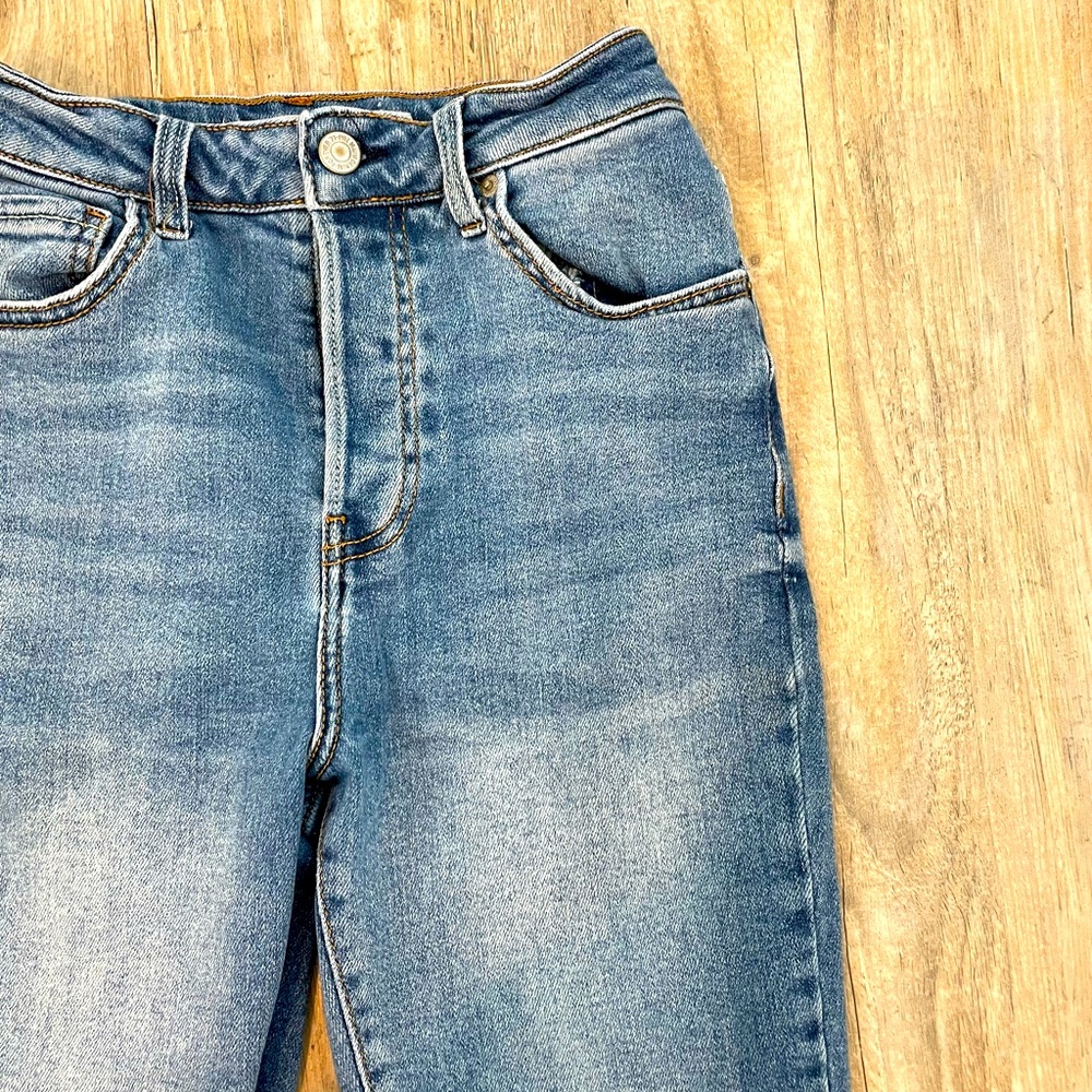 Forever 21 Westwood High Waist Mom Jeans
